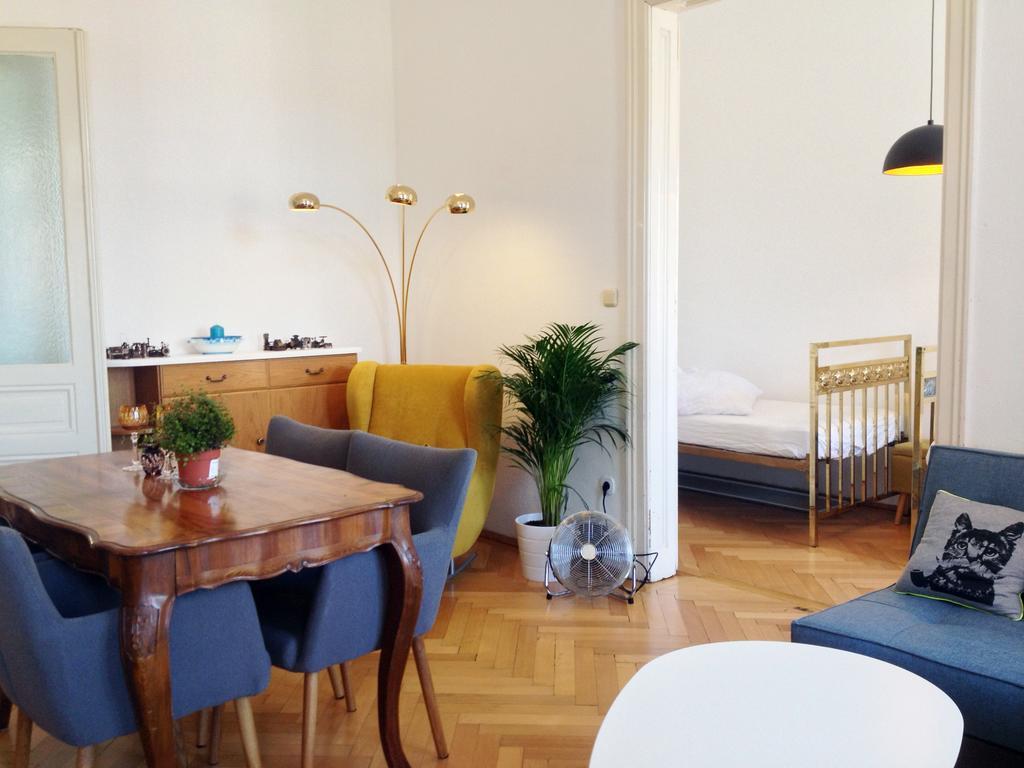 Big Vintage Style Flat Near Schoenbrunn Viena Exterior foto