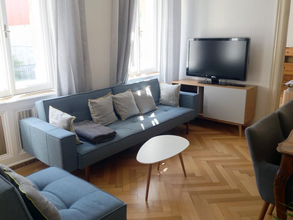 Big Vintage Style Flat Near Schoenbrunn Viena Exterior foto
