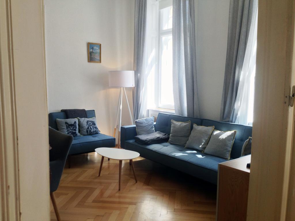 Big Vintage Style Flat Near Schoenbrunn Viena Exterior foto