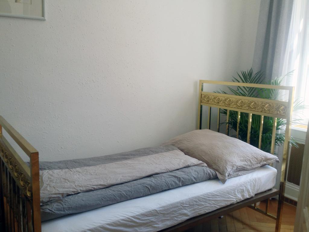 Big Vintage Style Flat Near Schoenbrunn Viena Exterior foto